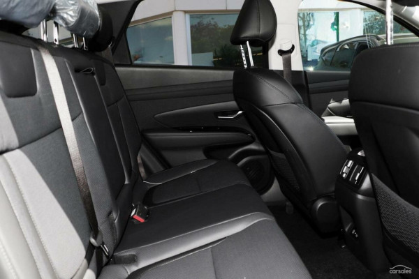 2026 Hyundai Tucson NX4.V4 Hybrid Elite SUV Image 12