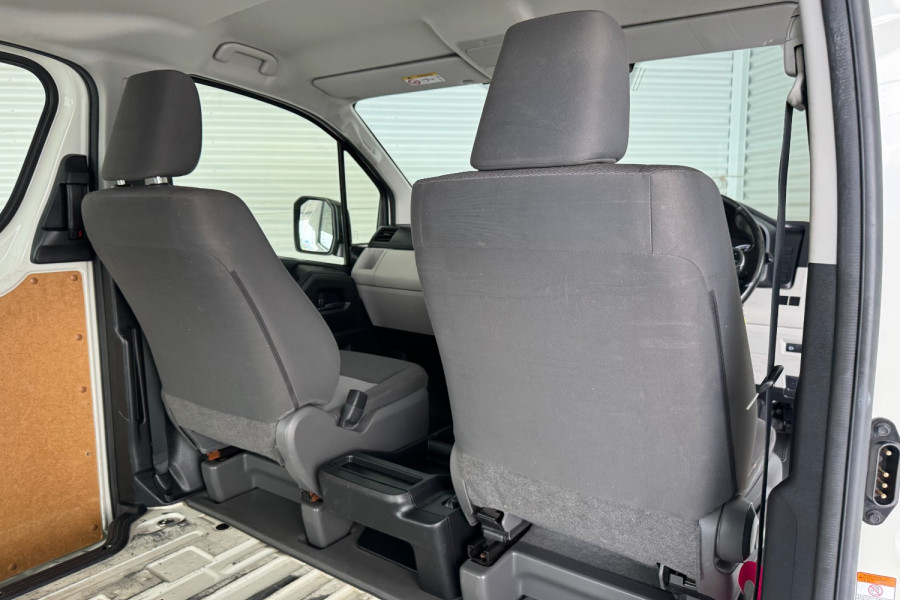 2021 Toyota HiAce GDH300R  Crew Van Image 13