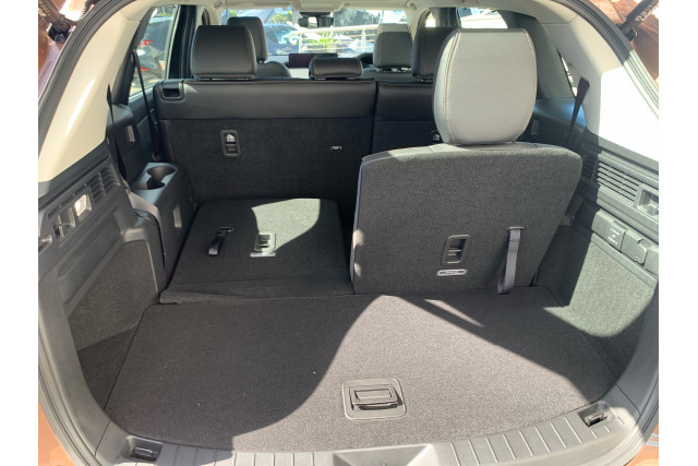 2024 Mazda CX-80 KL G40e GT SUV Image 6