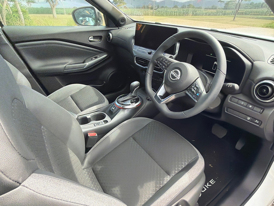 2024 Nissan JUKE F16 ST-L SUV Image 5