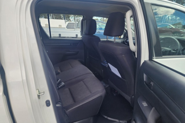 2024 Toyota HiLux 2L46590EU SR Ute Image 6