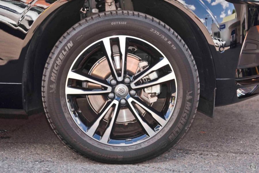 2019 MY20 Volvo XC60 UZ D4 Momentum Suv