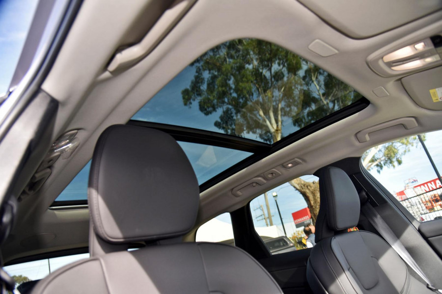 2025 MY26 Volvo XC60 UZ Plus B5 Bright SUV Image 16