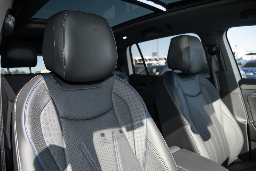 2025 MY26 Volkswagen Tayron R4 195TSI R-Line SUV Image 9