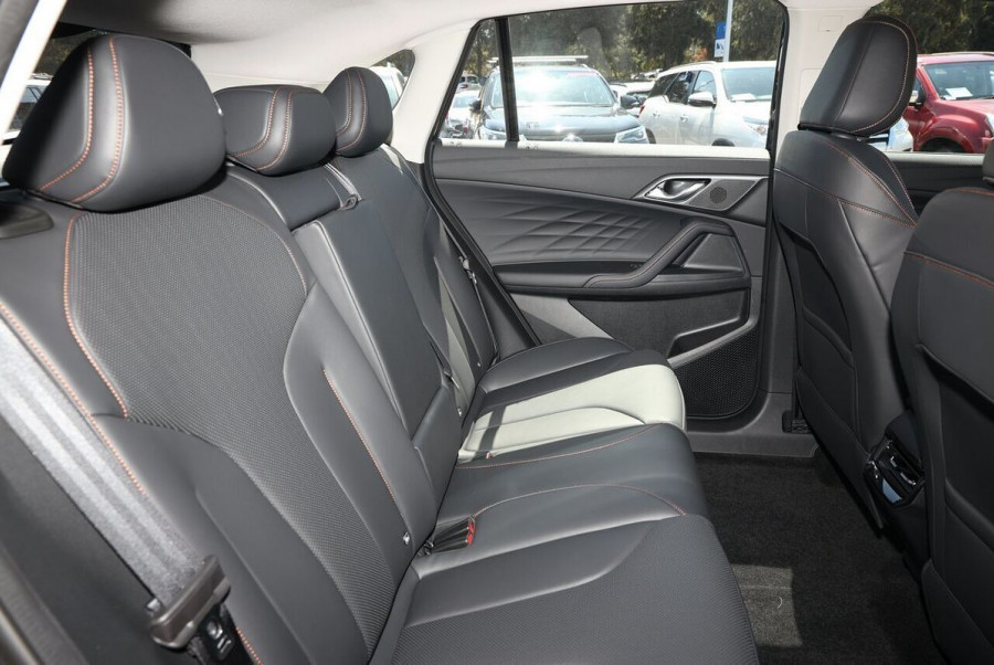 2025 MG HS AS33 Excite SUV Image 8