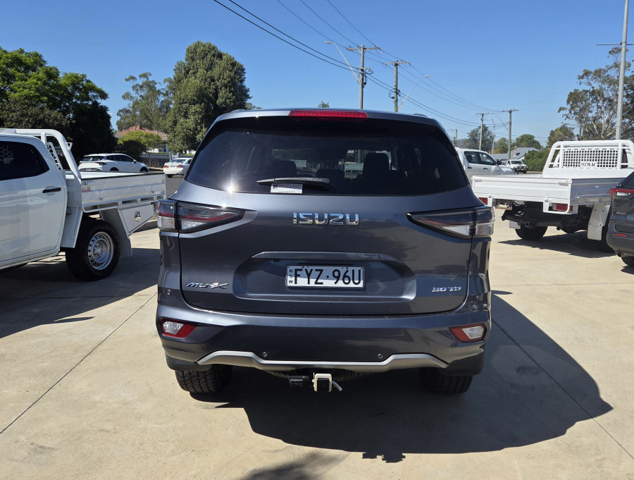 2021 Isuzu MU-X RJ LS-U SUV Image 8