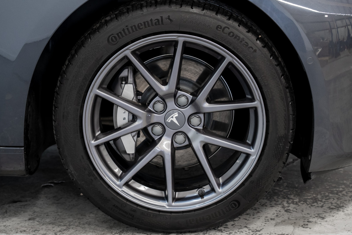 2022 Tesla Model 3 3 Rear-Wheel Drive Sedan Image 6
