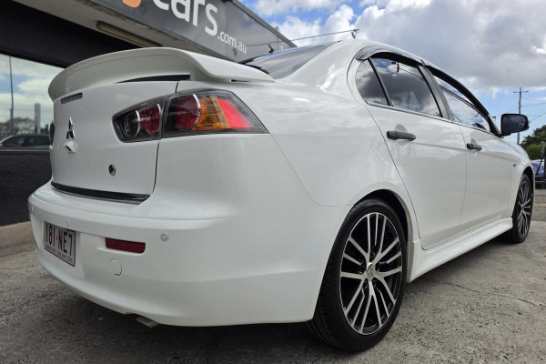 2017 Mitsubishi Lancer CF LS Sedan Image 9