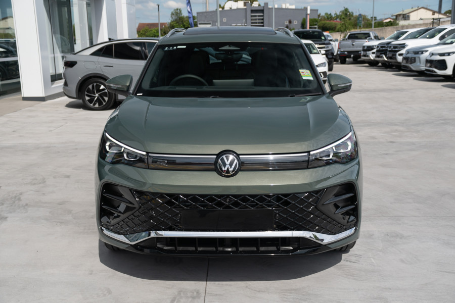 2026 Volkswagen Tiguan CT 200TSI eHybrid R-Line SUV Image 4