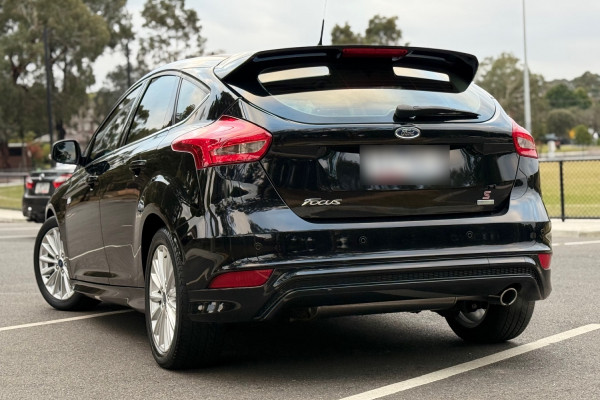 2016 Ford Focus LZ Sport Hatch Image 5