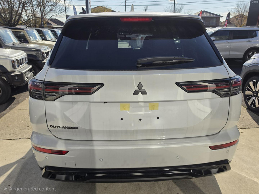2026 Mitsubishi Outlander ZM Black Edition SUV Image 11