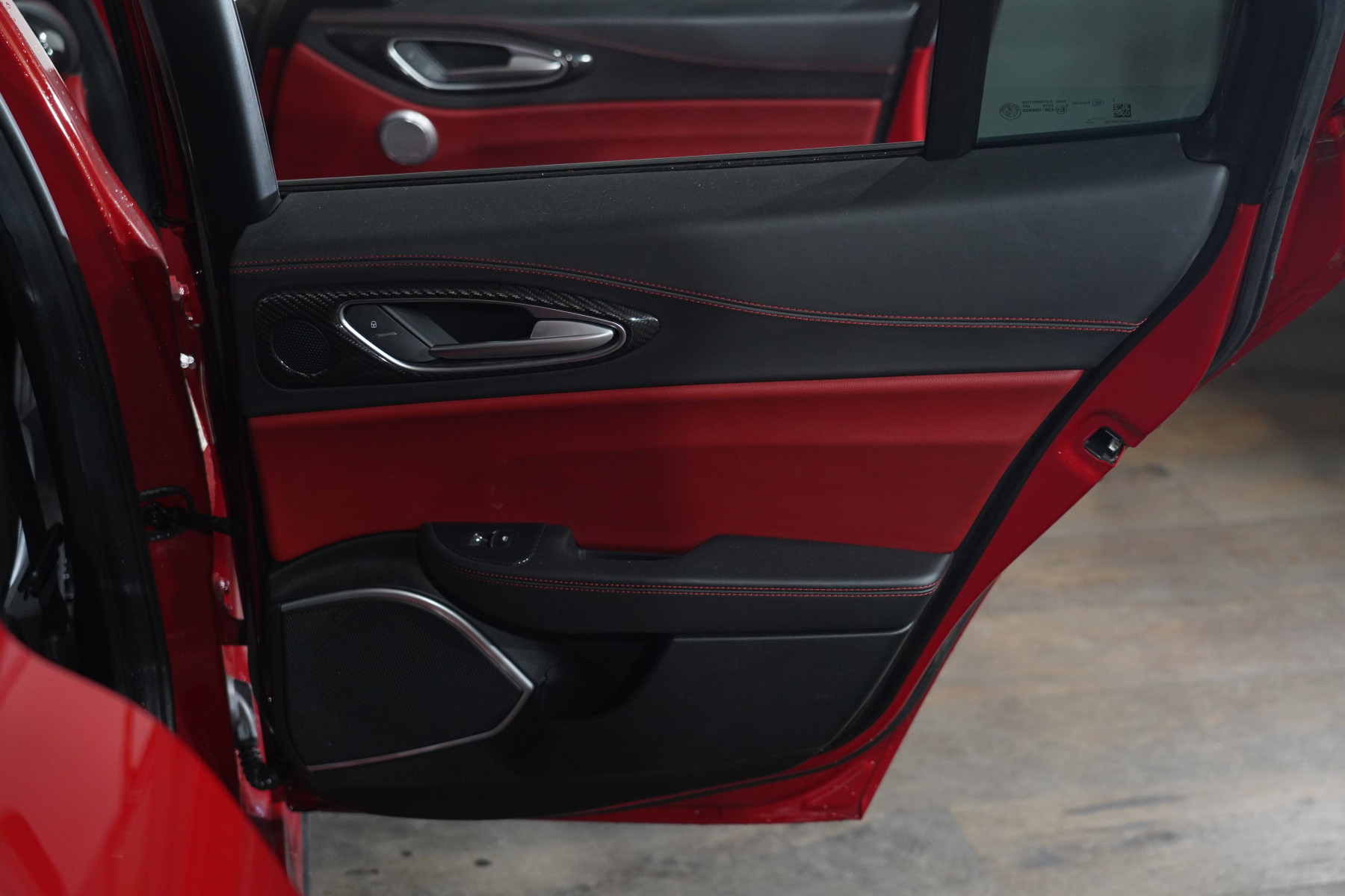 2017 Alfa Romeo Giulia Quadrifoglio (Qv) Sedan Image 31