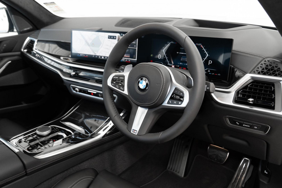 2025 BMW X7 G07 LCI xDrive40i M Sport SUV