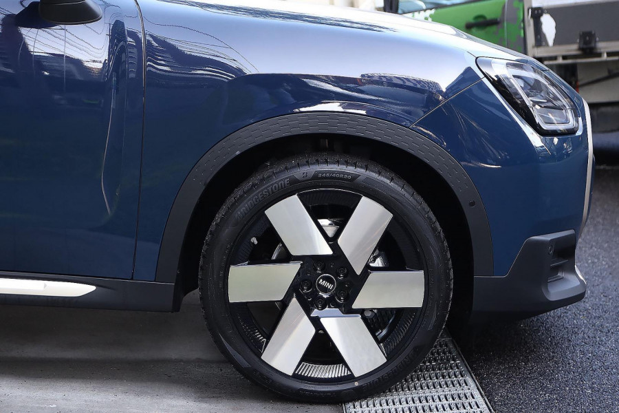 2026 MINI Countryman U25 S Favoured SUV