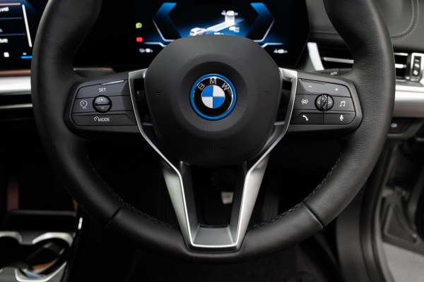 2024 BMW iX1 U11 eDrive20 xLine SUV image 11