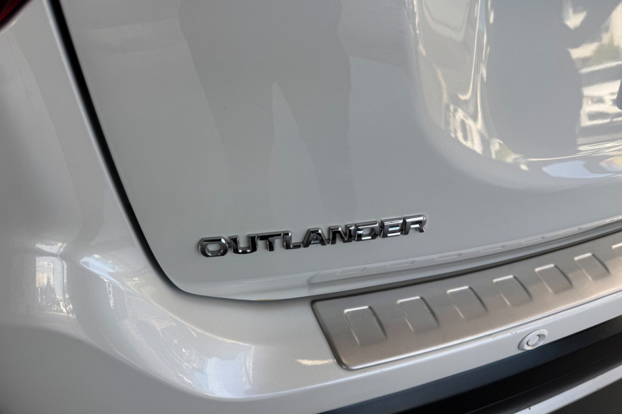 2017 MY18.5 Mitsubishi Outlander ZL LS SUV Image 19