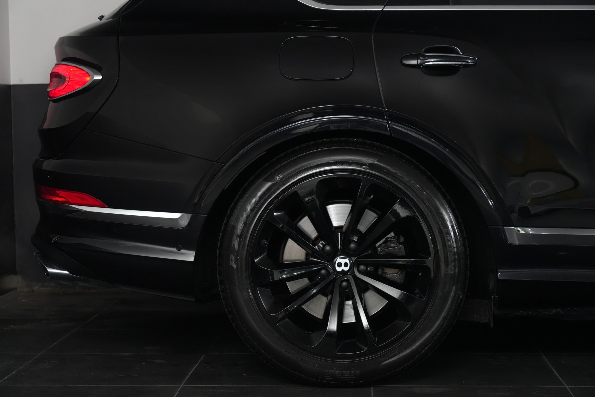 2024 Bentley Bentayga V8 SUV