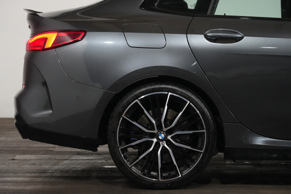 2021 BMW 2 Series M235i xDrive Coupe image 6
