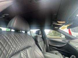 2018 BMW 5 Series G31 520d Touring Steptronic M Sport Wagon image 25