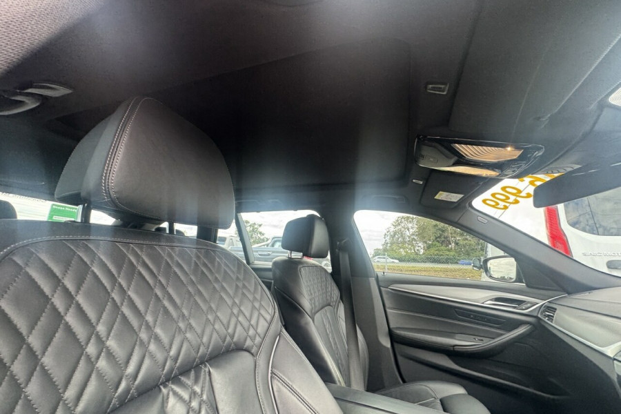 2018 BMW 5 Series G31 520d Touring Steptronic M Sport Wagon Image 25