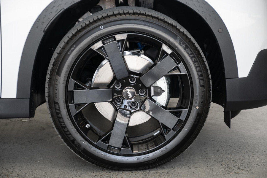 2026 MINI Countryman U25 C Favoured SUV