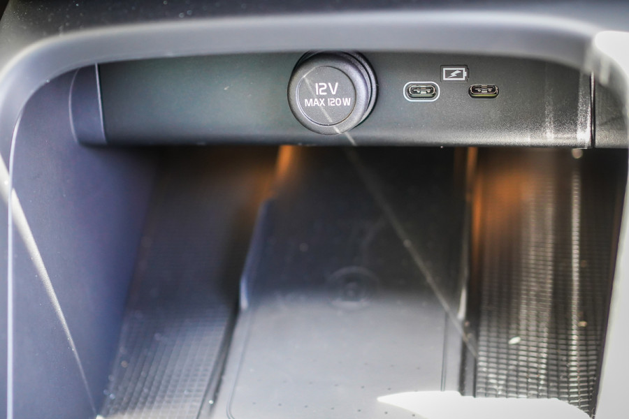 2023 MY24 Volvo C40 XZ Recharge Twin Pure Electric SUV Image 25