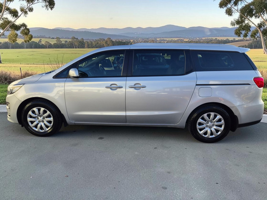 2020 Kia Carnival YP S Van Image 4