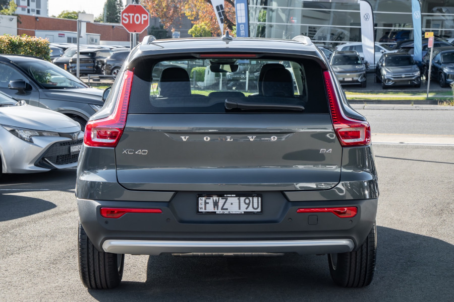 2026 Volvo XC40 XZ Plus B4 SUV Image 11