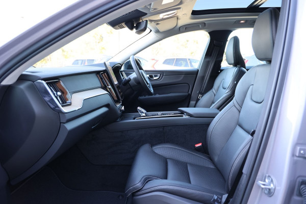 2026 Volvo XC60 UZ Ultra B5 Dark SUV Image 32