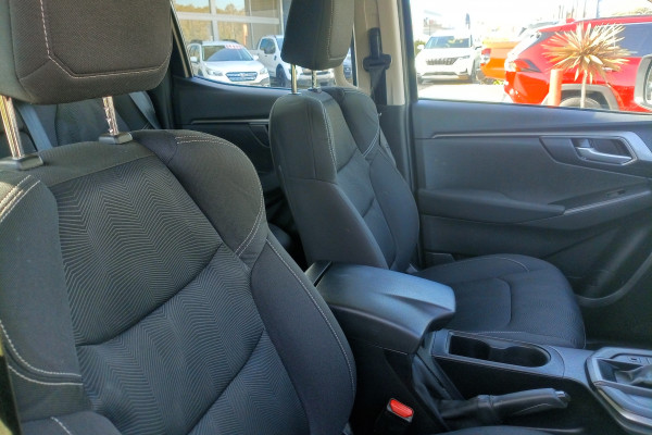 2021 MY22 Isuzu D-MAX RG LS-M Ute Image 16