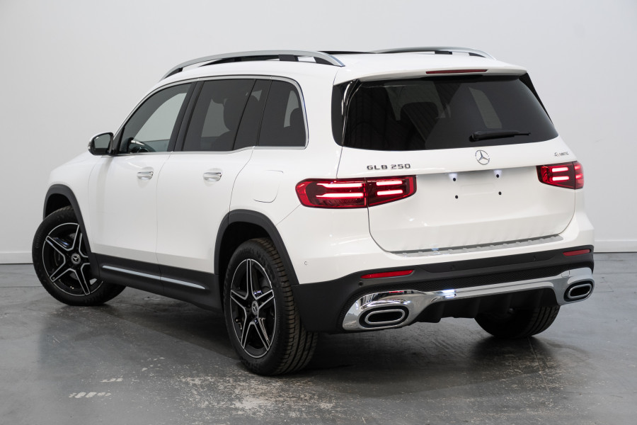 2025 Mercedes-Benz GLB-Class 250 4matic SUV Image 9