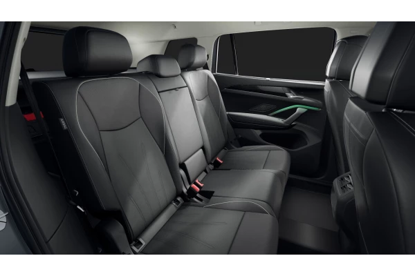 2026 Volkswagen Tayron R4 150TSI eHybrid Elegance SUV Image 12