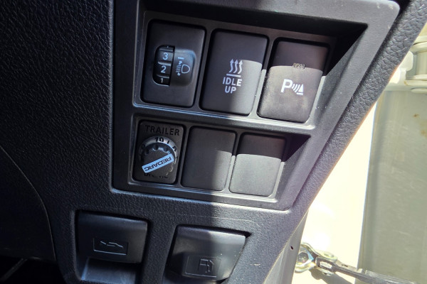 2017 Toyota Fortuner GUN156R GXL SUV Image 19