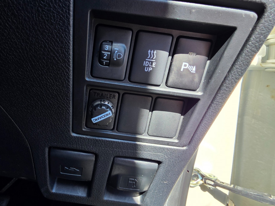 2017 Toyota Fortuner GUN156R GXL SUV Image 19