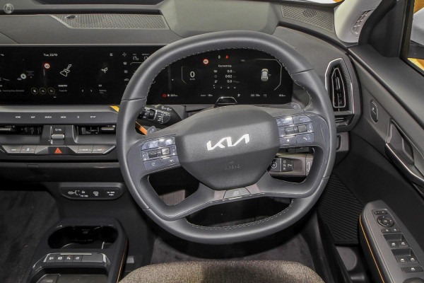 2026 Kia EV5 OVc Air Standard Range SUV Image 6