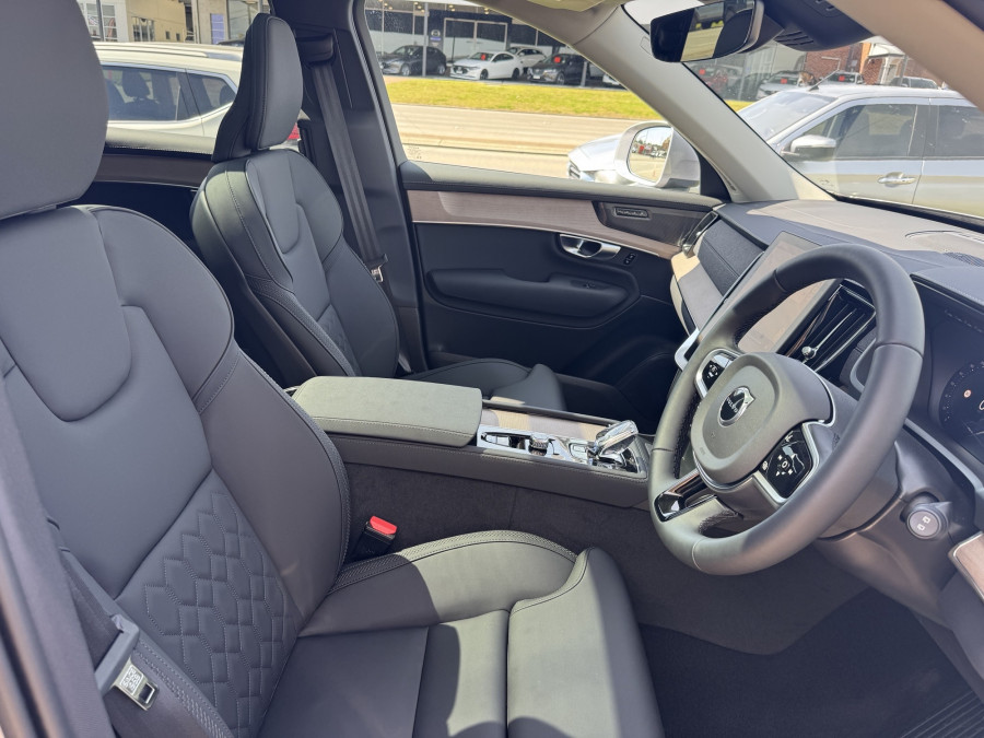 2025 MY26 Volvo XC90 L Series Plus B5 Bright SUV Image 14