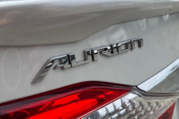 2017 Toyota Aurion GSV50R Presara Sedan Image 23
