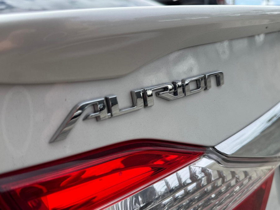 2017 Toyota Aurion GSV50R Presara Sedan Image 23