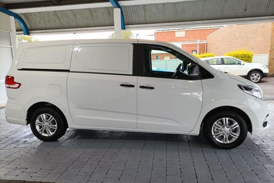 2025 LDV G10 SV7C + Van Image 8