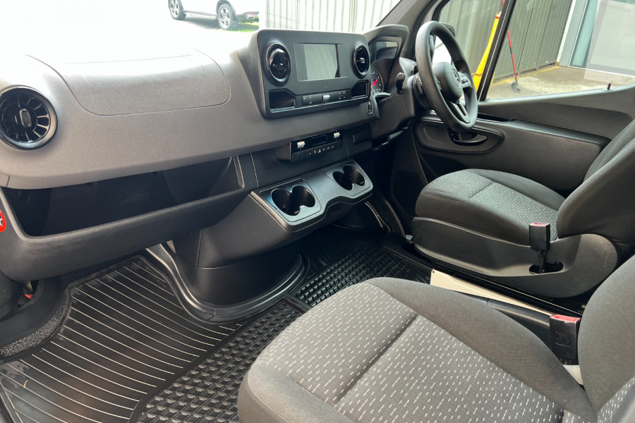 2020 Mercedes-Benz Sprinter VS30 311CDI Van Image 15