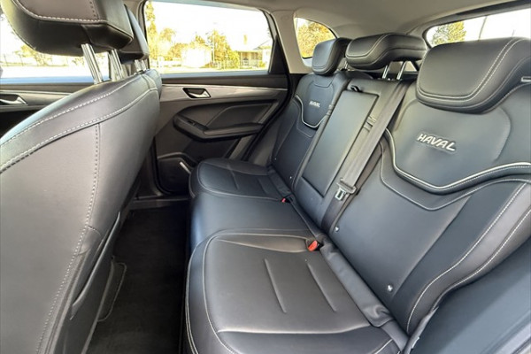 2022 Haval Jolion A01 Ultra Hybrid SUV Image 15