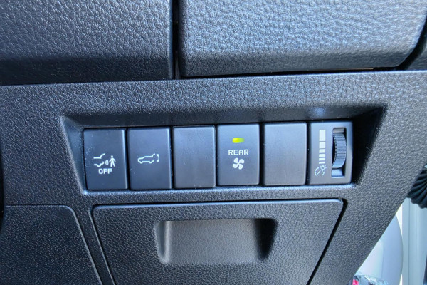 2023 Isuzu MU-X RJ LS-T SUV Image 31