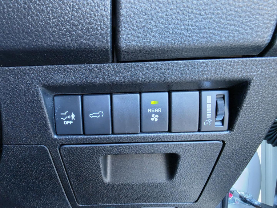 2023 Isuzu MU-X RJ LS-T SUV Image 31