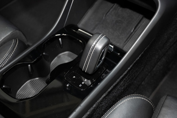 2022 Volvo XC40 XZ Recharge Pure Electric SUV Image 18