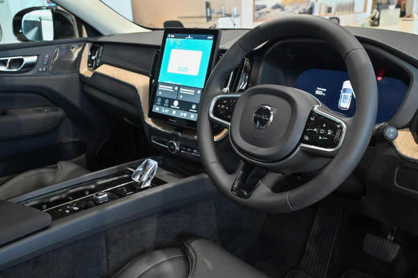 2026 Volvo XC60 UZ Ultra B5 Dark SUV Image 5