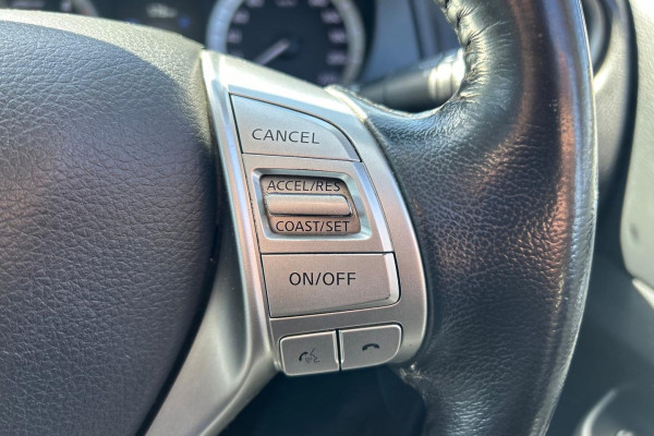 2019 Nissan Navara D23 Series 3 ST-X King Cab Pickup Image 25