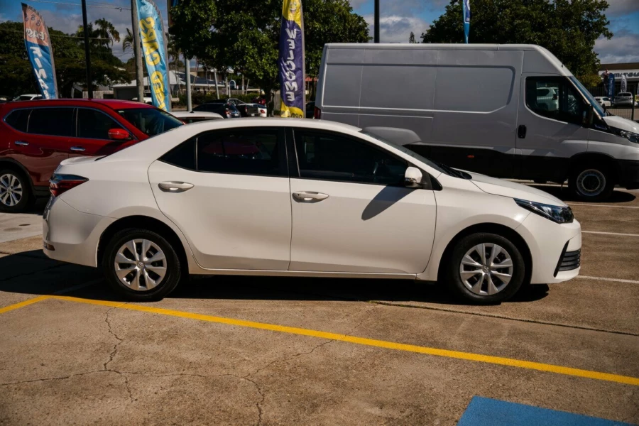 2016 Toyota Corolla ZRE182R Ascent Sedan Image 4