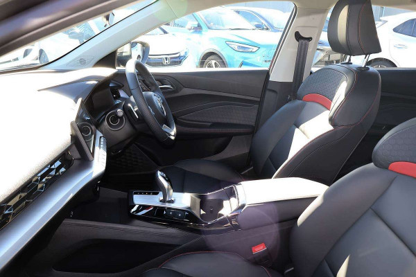 2026 MY25 MG MG5 AP32 Essence Sedan Image 9