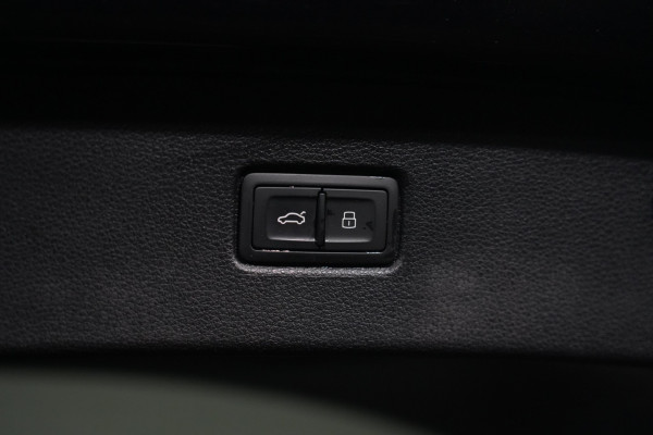 2021 Audi Q7 4M 50 TDI S Line SUV image 37