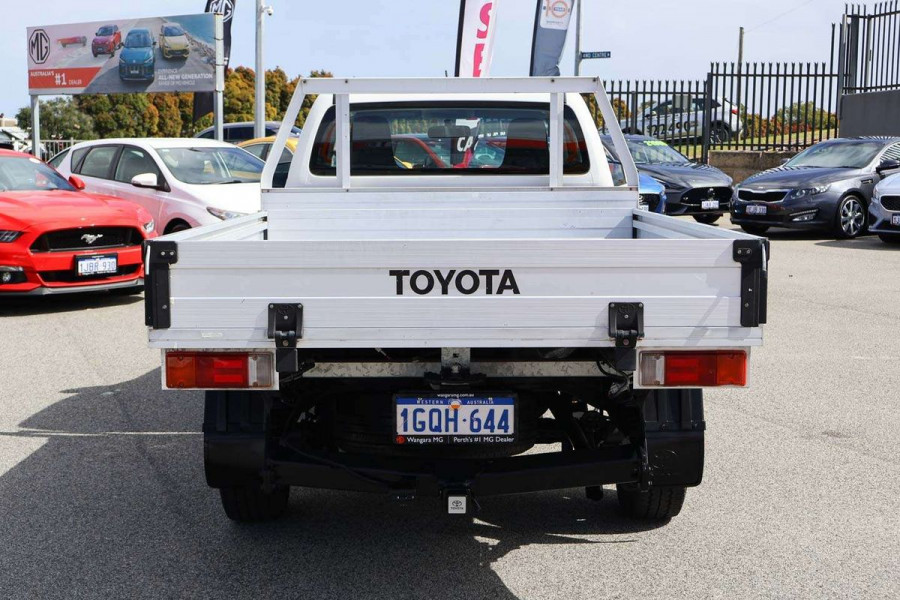2018 Toyota HiLux TGN WorkMate Single Cab Chassis Image 7